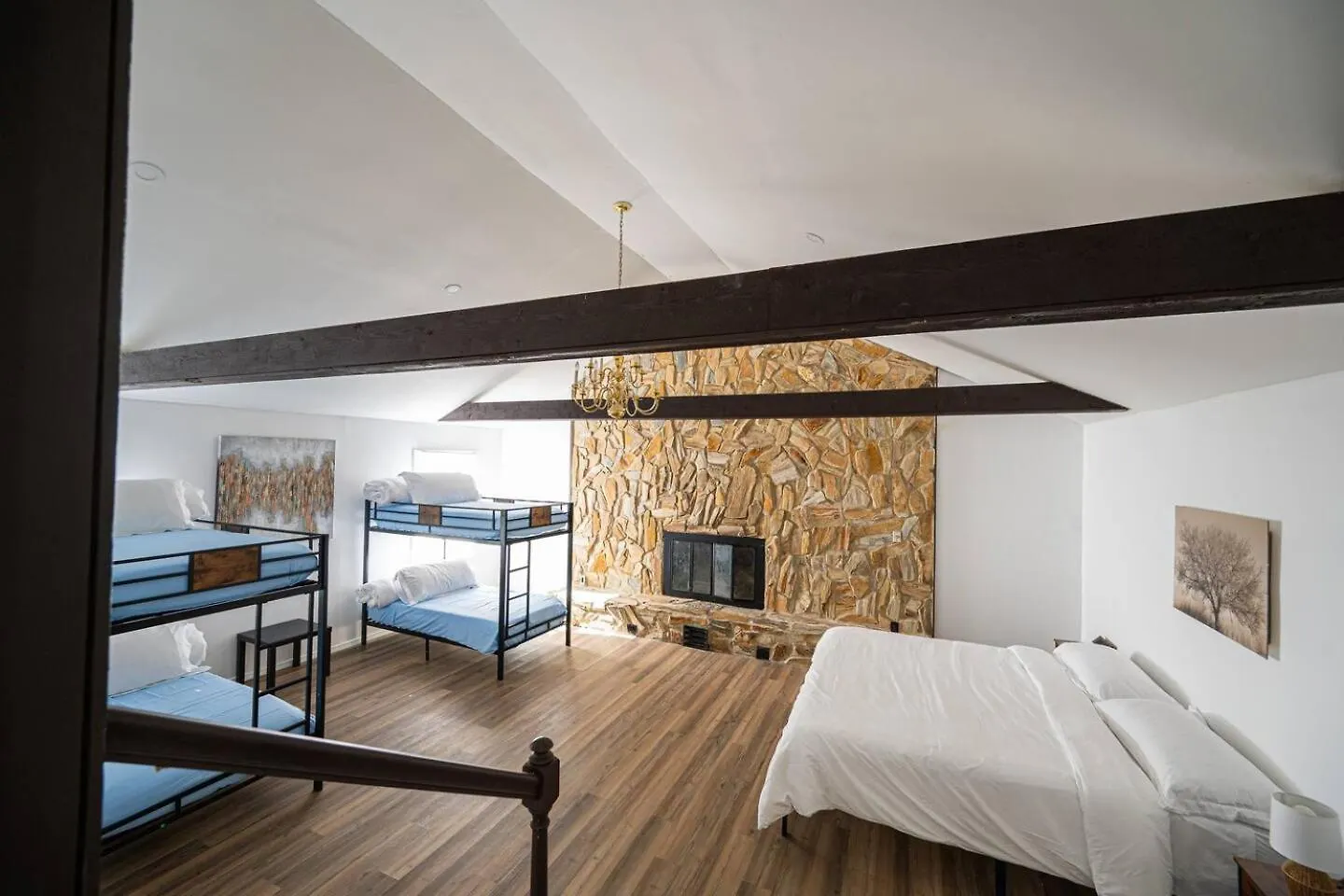 Holiday home 5Bed Homesleeps16Wifipooltablekingbed Charlotte United States